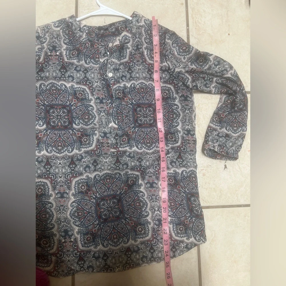 NYDJ Three Quarter Sleeve Printed Pintucked Back Blouse Kingsbury Paisley Xs - Picture 6 of 7